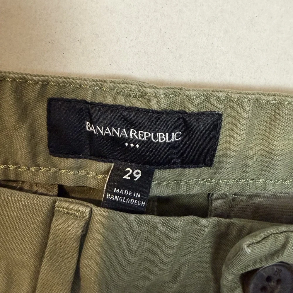Banana Republic Shorts Mens 29 Green Flat Front 9 Inseam Chino‎ Stretch Casual